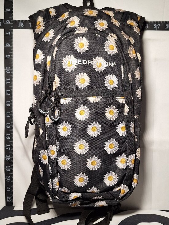 *SALE* Vibedration Hydration Backpack w/o bladder, Black w/Daisies, Used